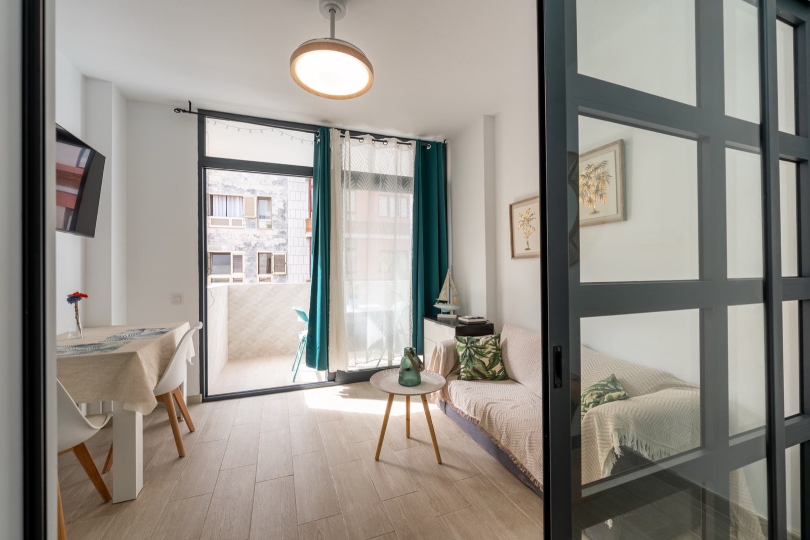 Casita Palmera - Baño moderno con ducha